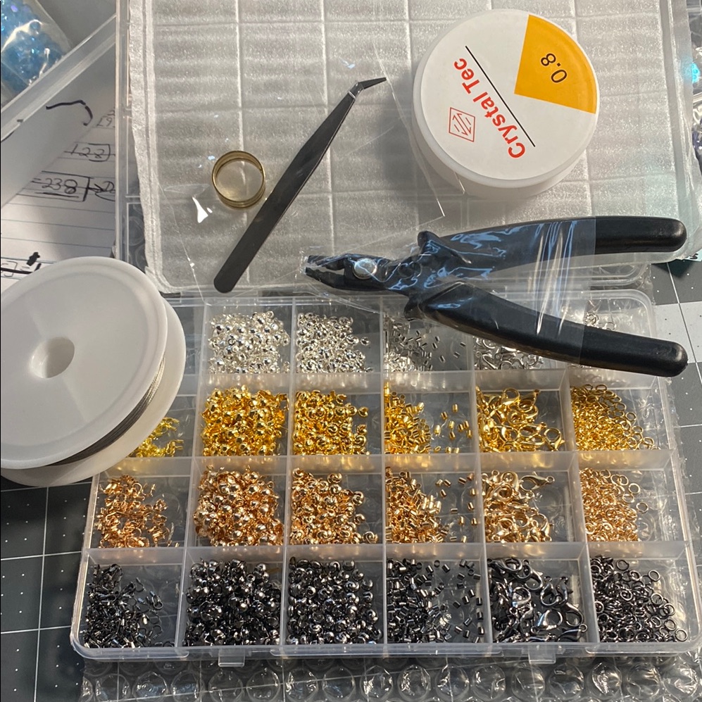 Lastone! Jewelry Making Kit!